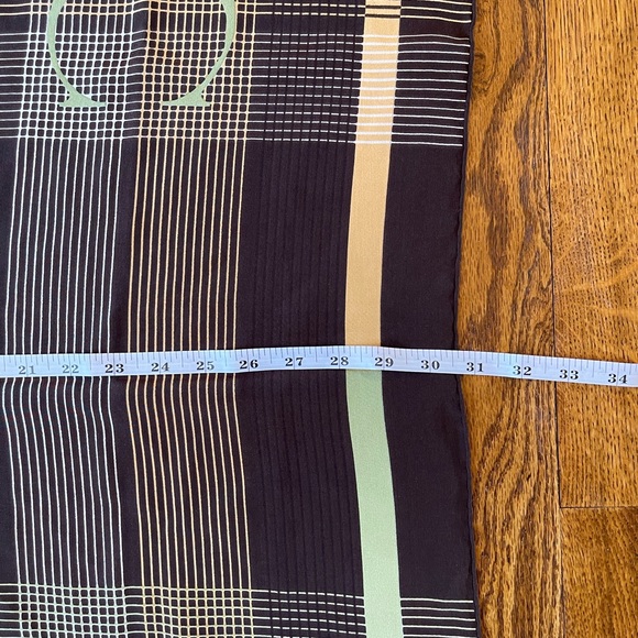 Beautiful Christian Dior silk scarf - Picture 6 of 9